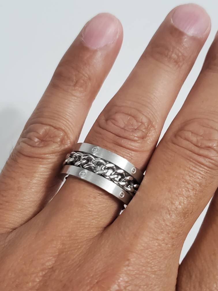 Fashion Inspired Chain Link Band