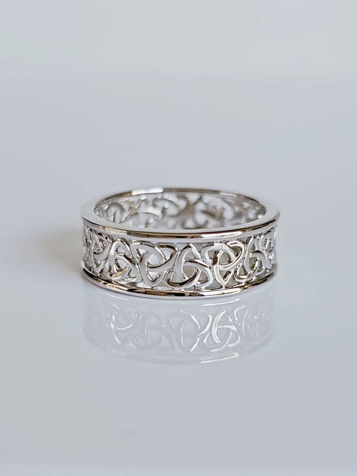 Celtic Outer Rims Triquetra Ring – Sterling Silver