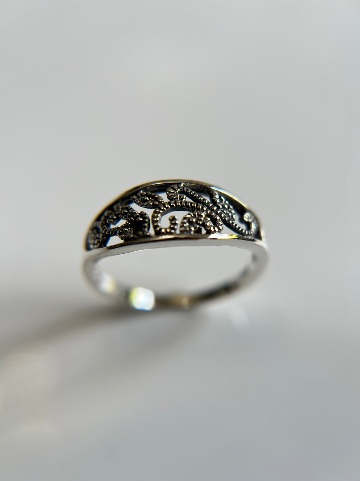 Evil Eye Leaf Vines Ring