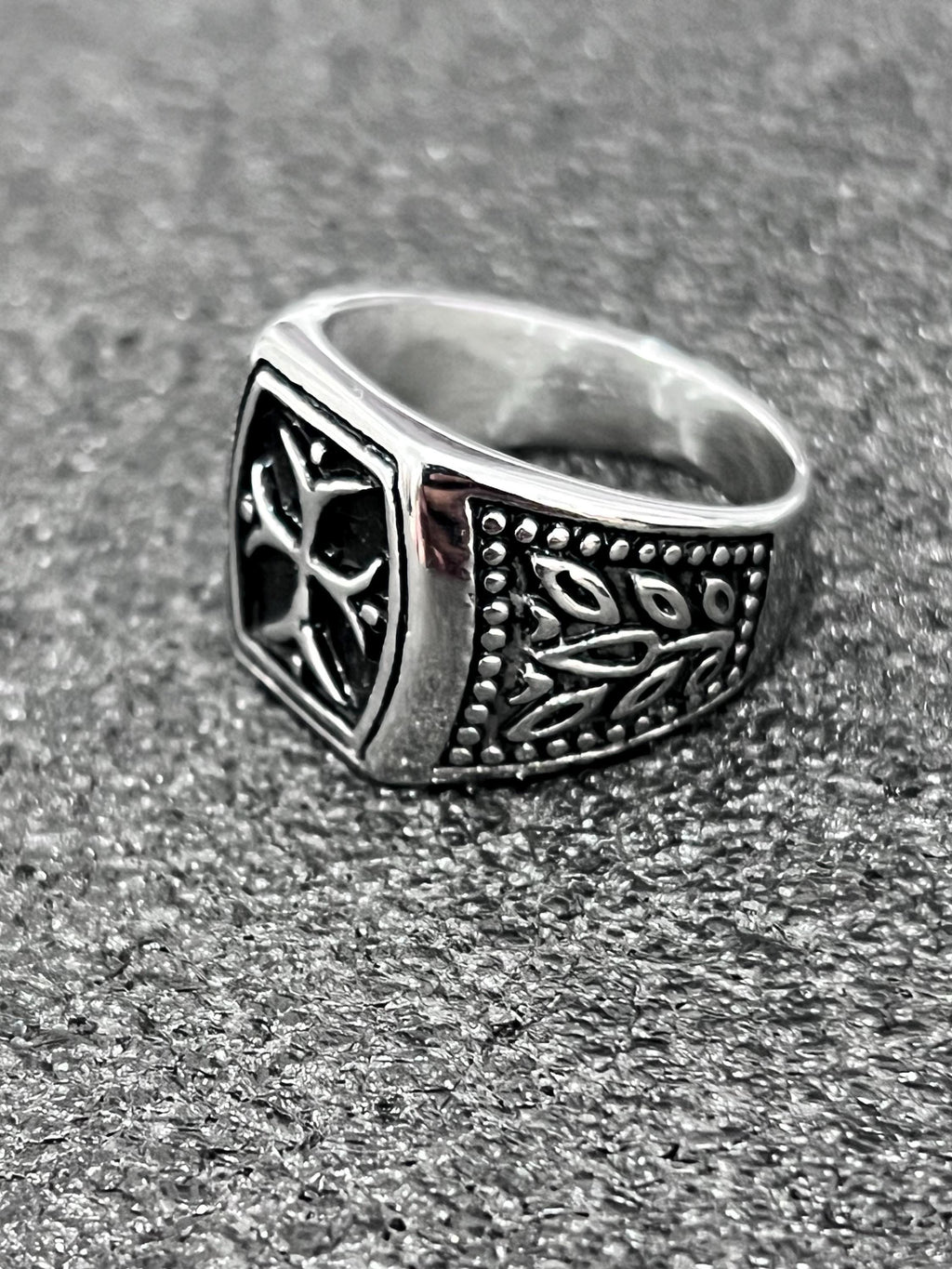 Cross Ring – Stainless Steel