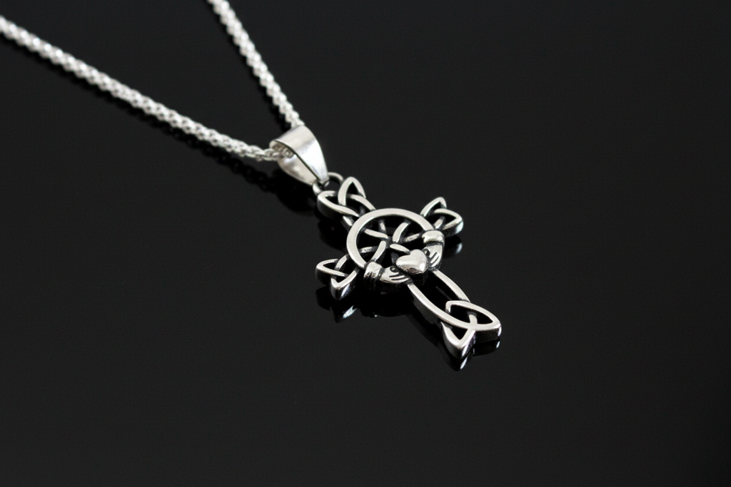 Celtic Irish Claddagh Pendant 925 Sterling Silver