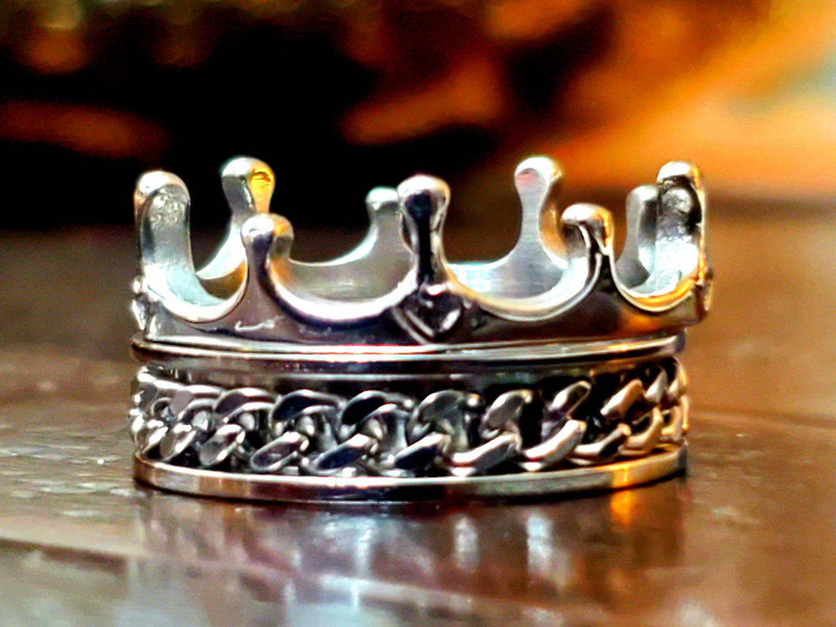 Crown Unisex Ring – Stainless Steel