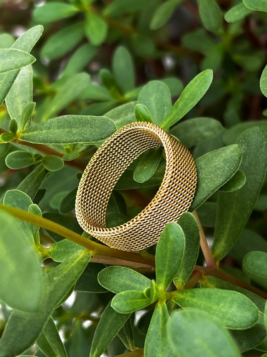 Gold Color Mesh Wedding Band – 8mm Width