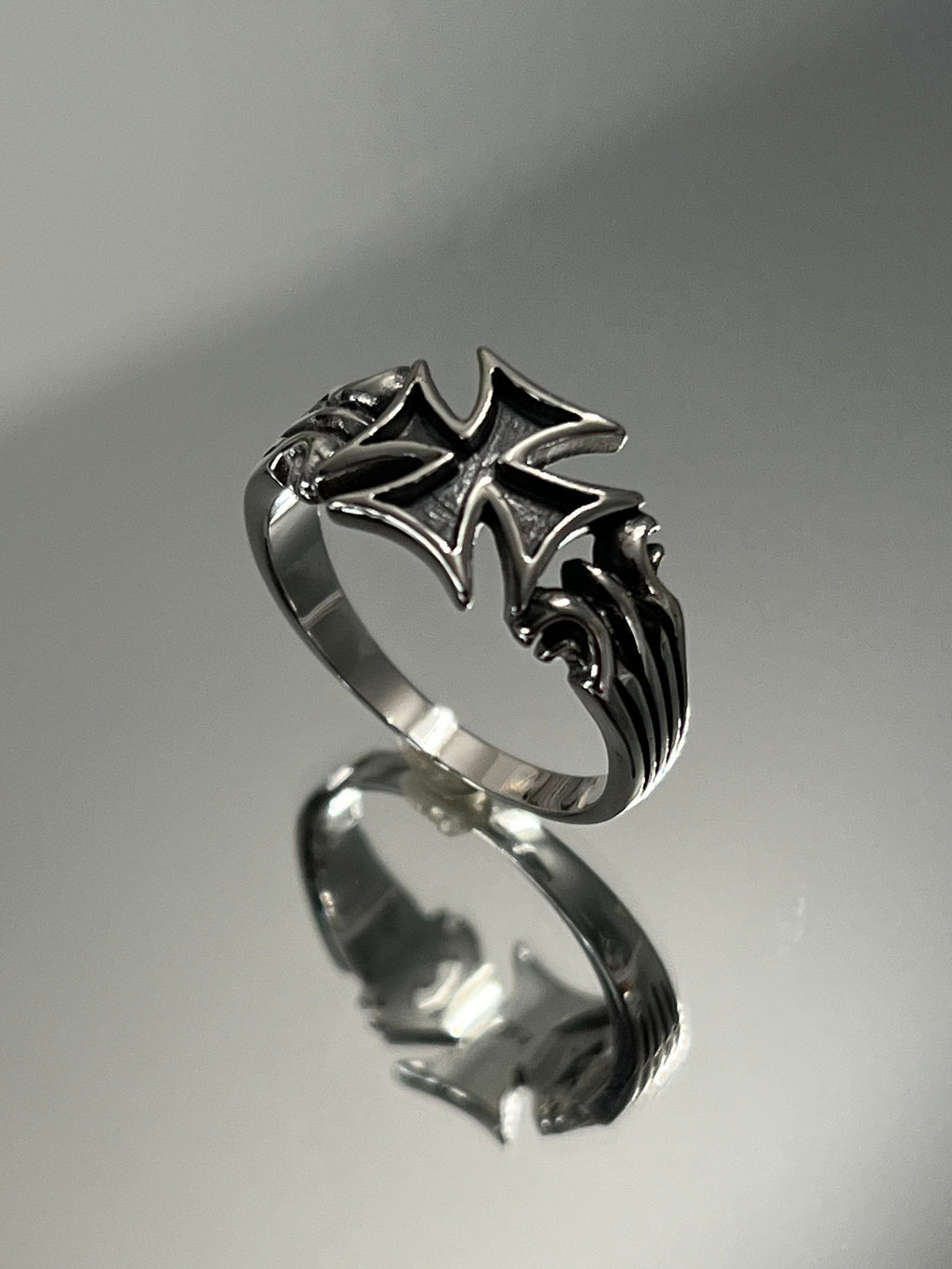 Cross Ring – Sterling Silver with Rhodium Plated
