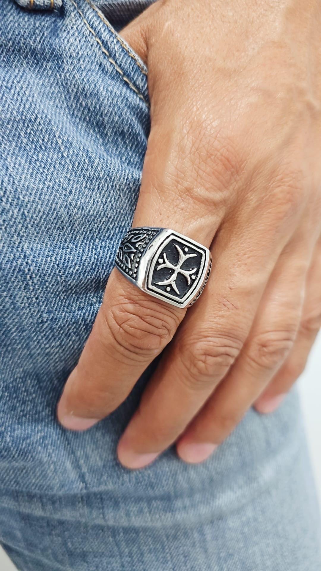 Men's Stainless Steel Cross Shield Ring: Medieval Style