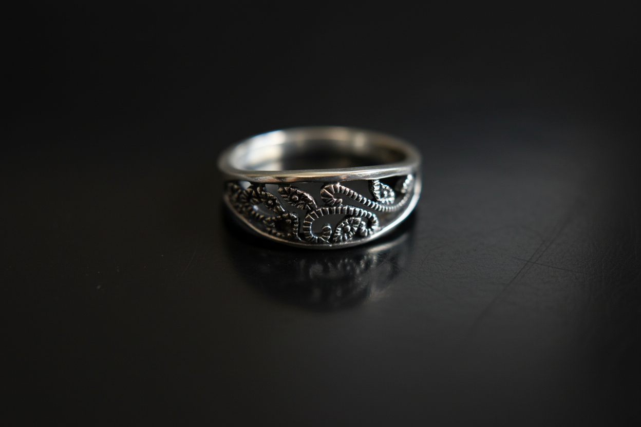 Evil Eye Leaf Vines Ring 