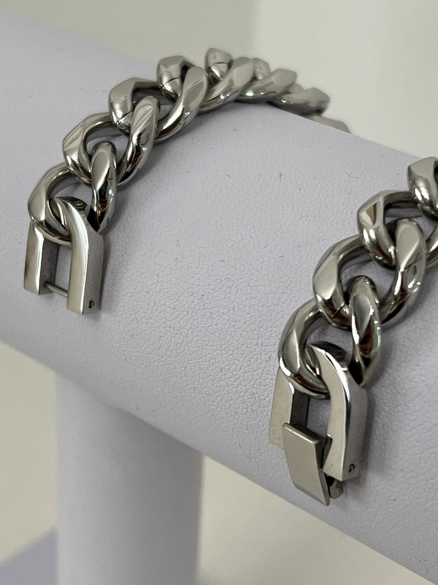 Rugged Cuban Chain Link Bracelet Unisex Bracelet