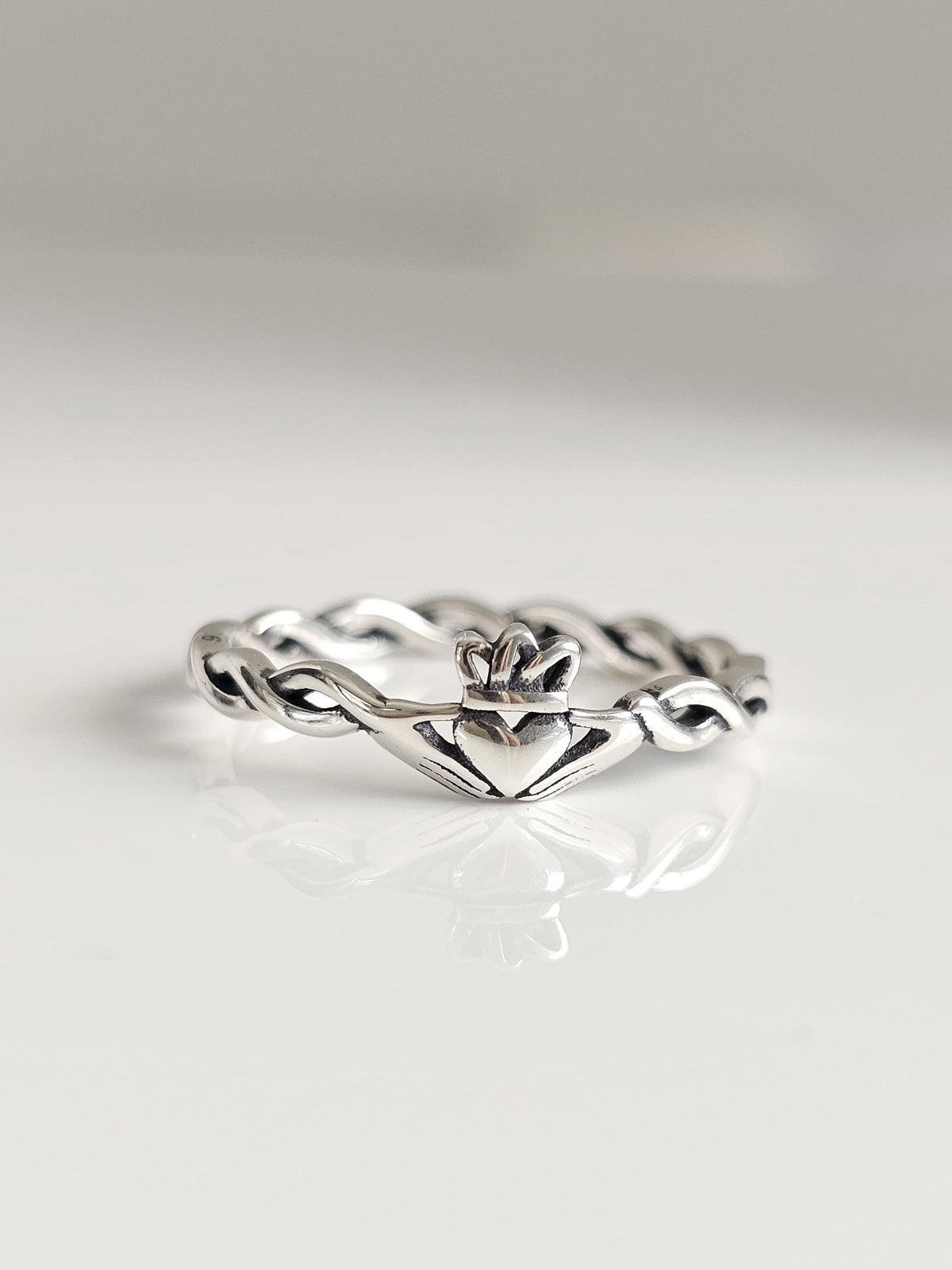 Vine Claddagh Ring – Sterling Silver