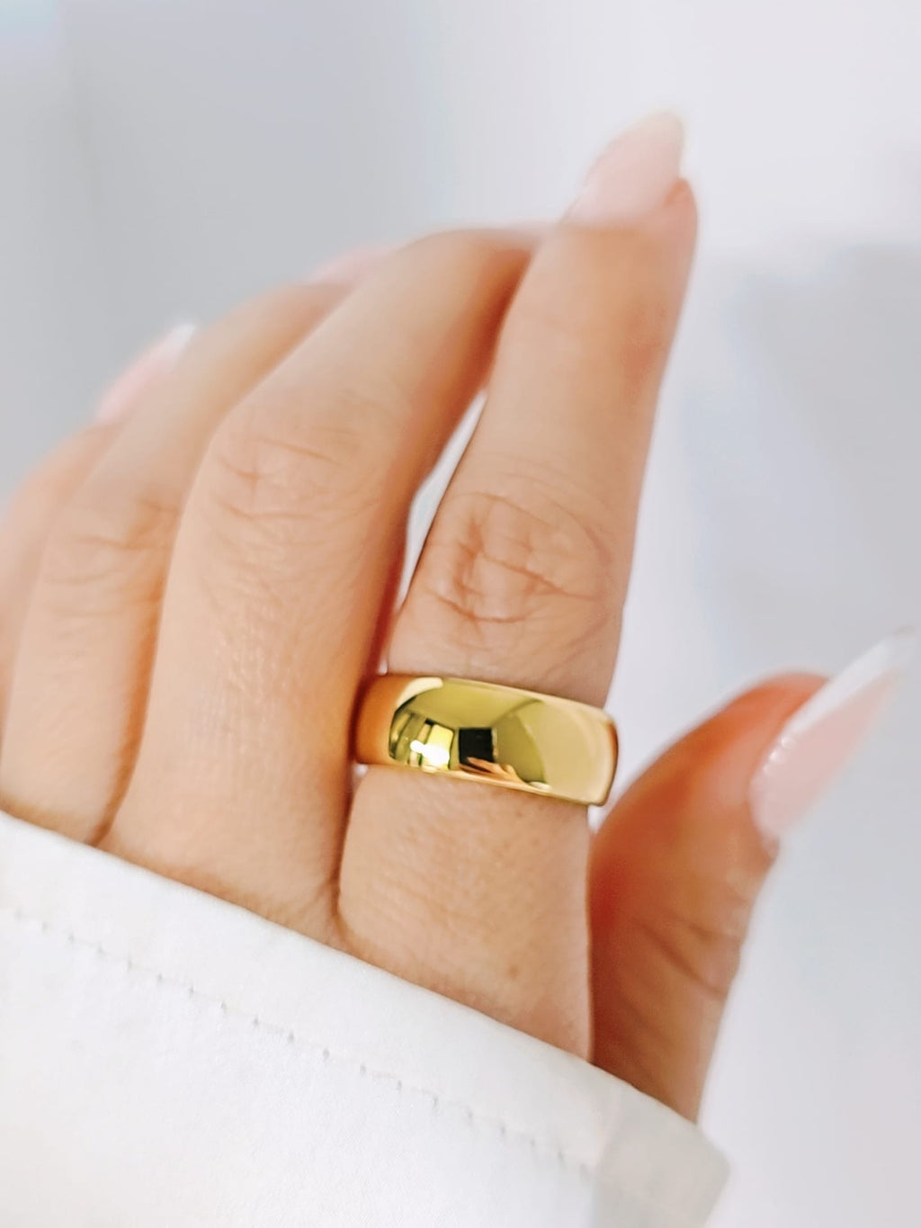 Gold-Tone Tungsten Men’s Ring 8mm Classic Band