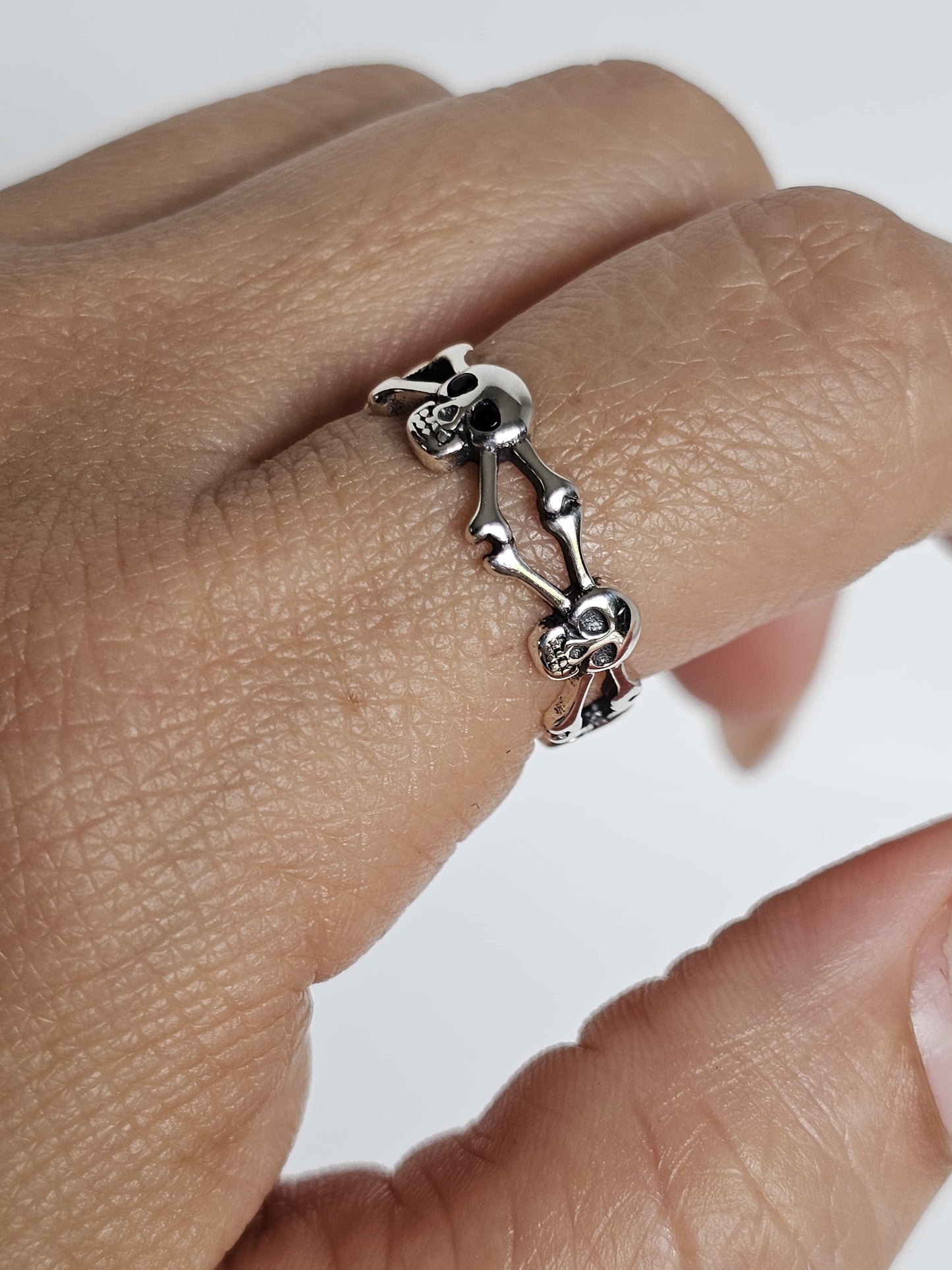 Sterling Silver Skull and Crossbones Ring – Gothic Eternity Band, Unisex, Oxidized Finish, Halloween Jewelry