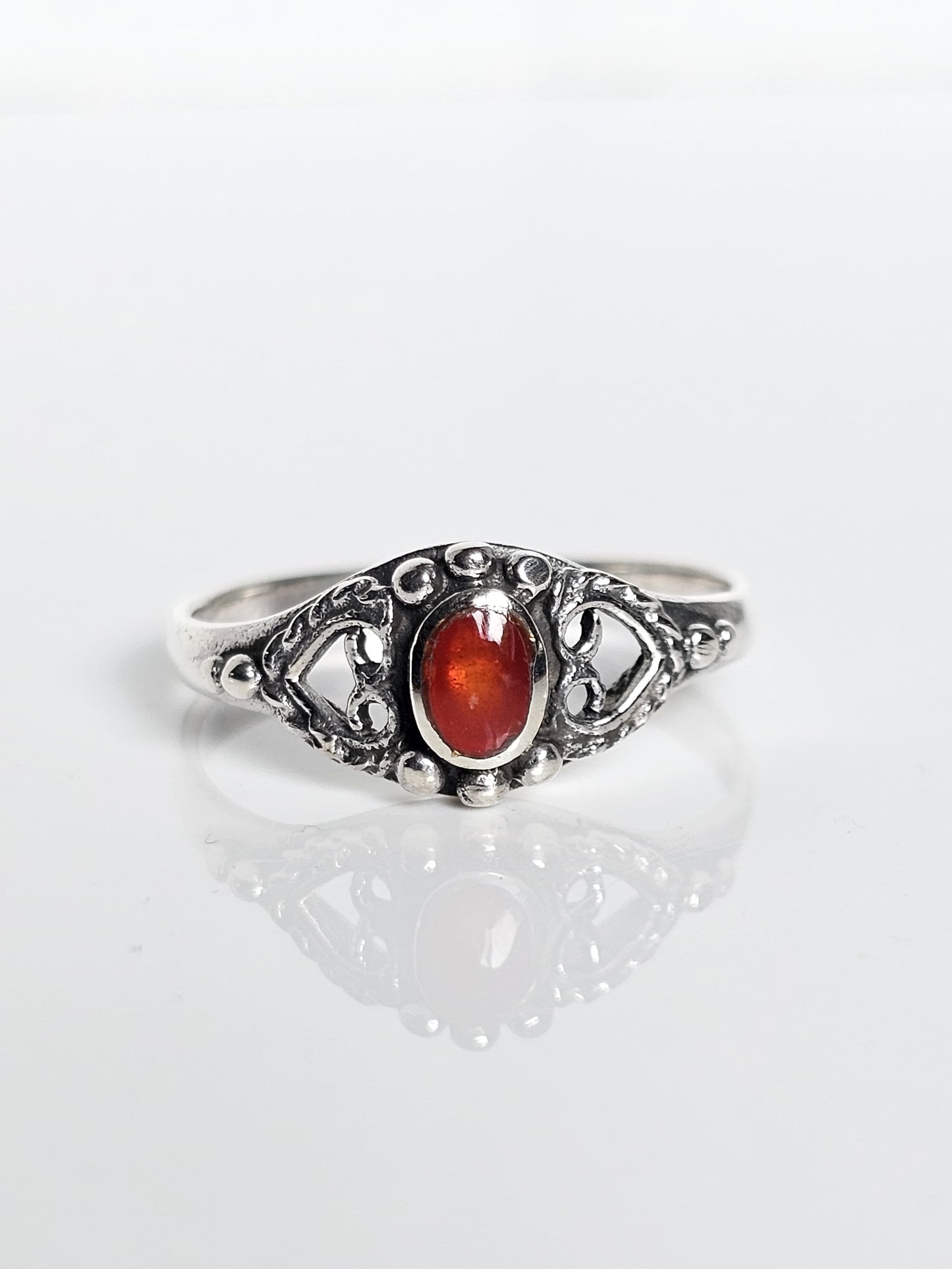 Sterling Silver Signet Ring with Red Agate Stone - Unisex 8mm Face, 2mm Band