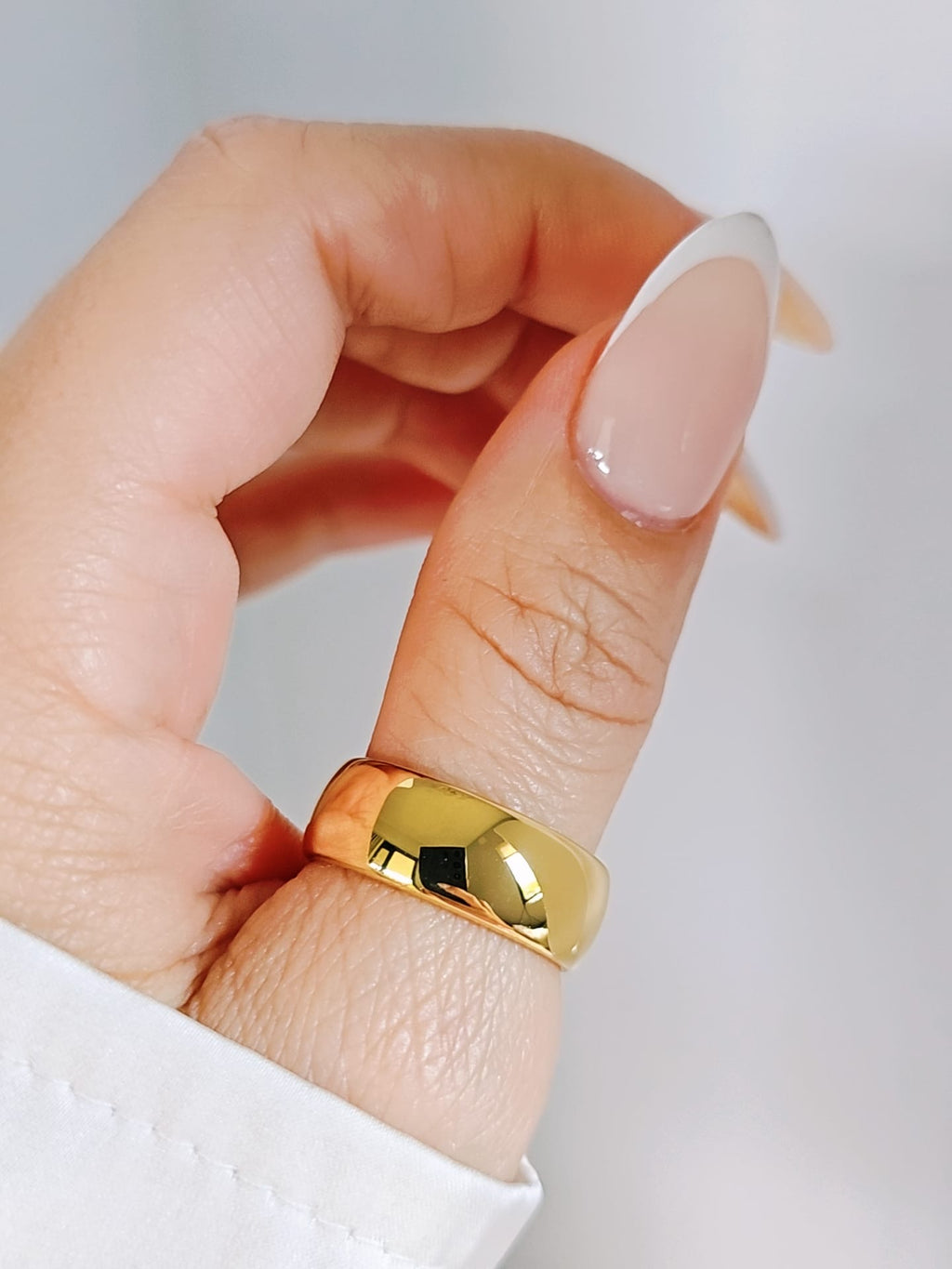 Gold-Tone Tungsten Men’s Ring 8mm Classic Band