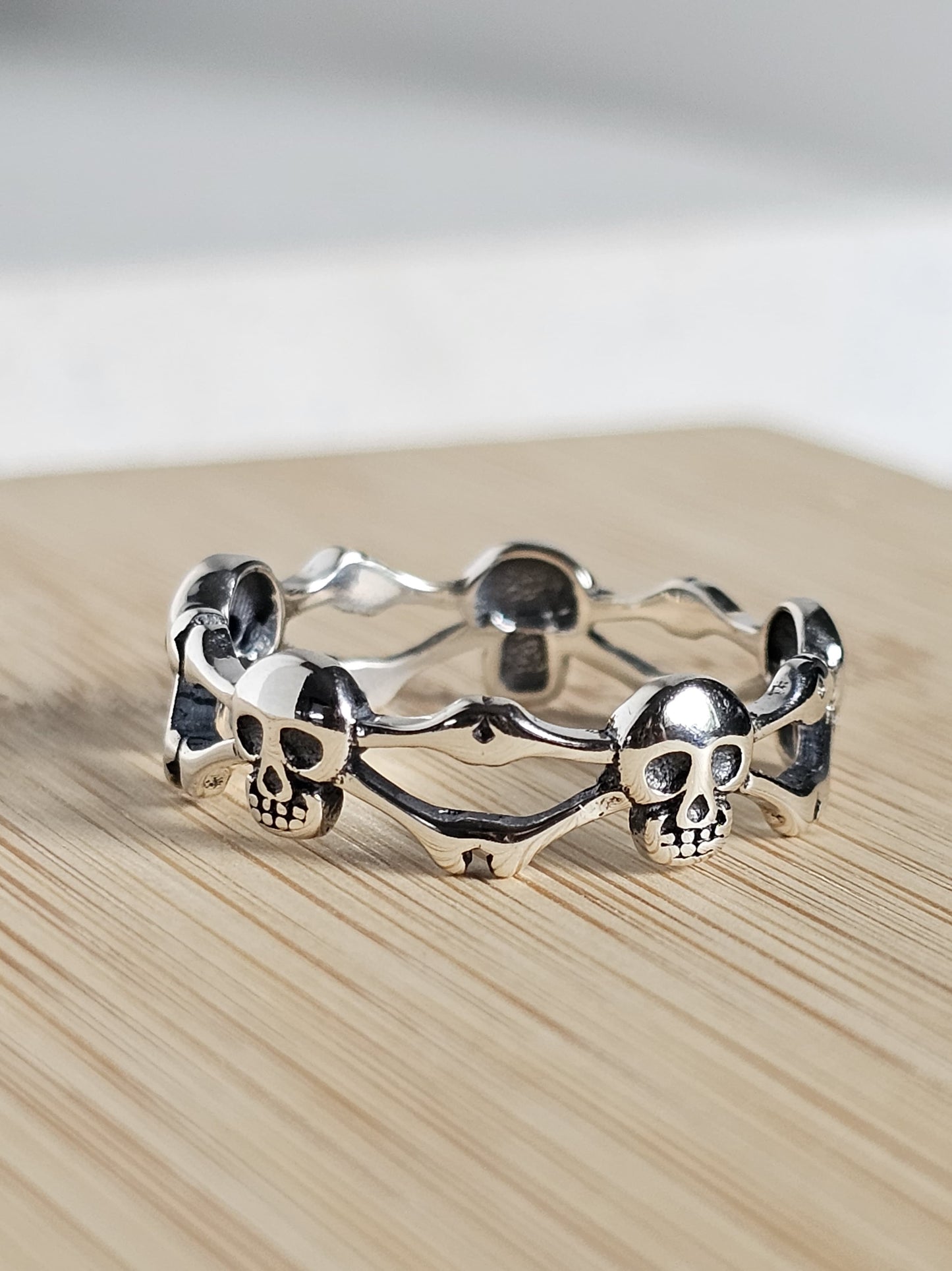 Sterling Silver Skull and Crossbones Ring – Gothic Eternity Band, Unisex, Oxidized Finish, Halloween Jewelry