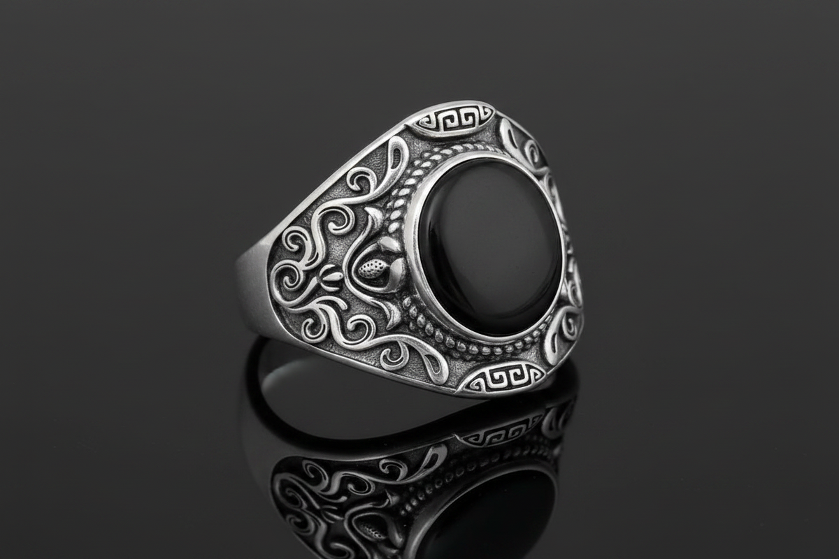 Oxidized Onyx Unisex Signet Ring – Sterling Silver