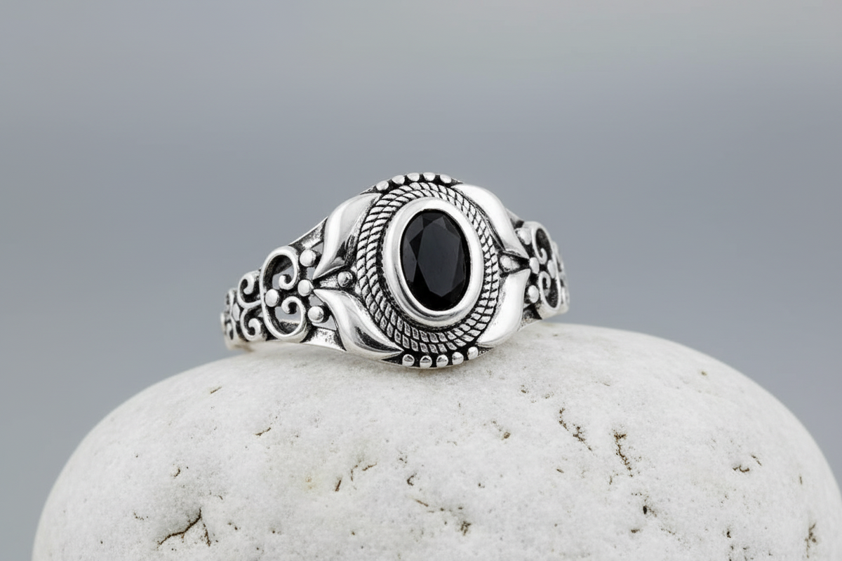 Black Onyx Signet Ring – 925 Sterling Silver