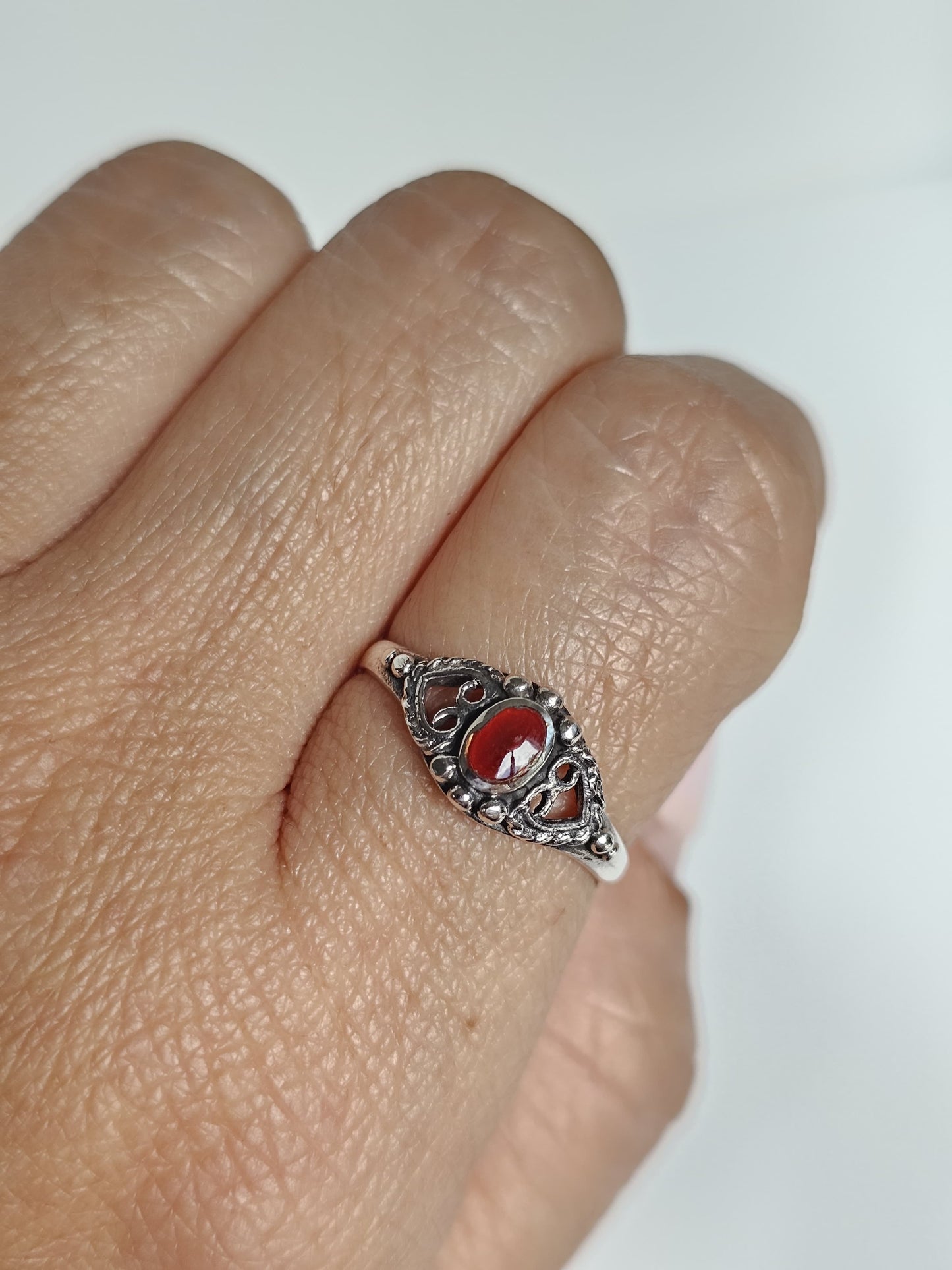 Sterling Silver Signet Ring with Red Agate Stone - Unisex 8mm Face, 2mm Band