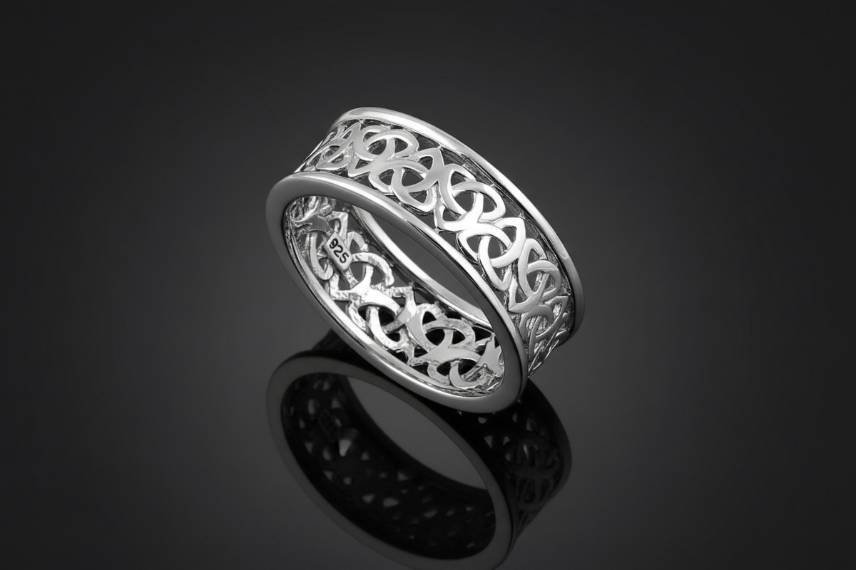 Celtic Outer Rims Triquetra Ring – Sterling Silver