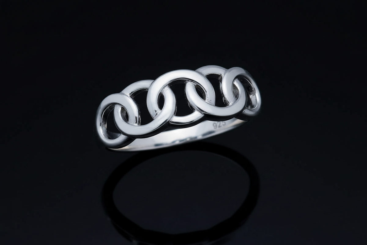 Link Ring – Sterling Silver with High Polish Finish