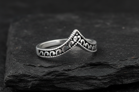 Sterling Silver Chevron Women Ring, Curved Ring, V Shape ring, Boho chic Ring, Stacking Ring, Dainty Ring, Geometric Ring