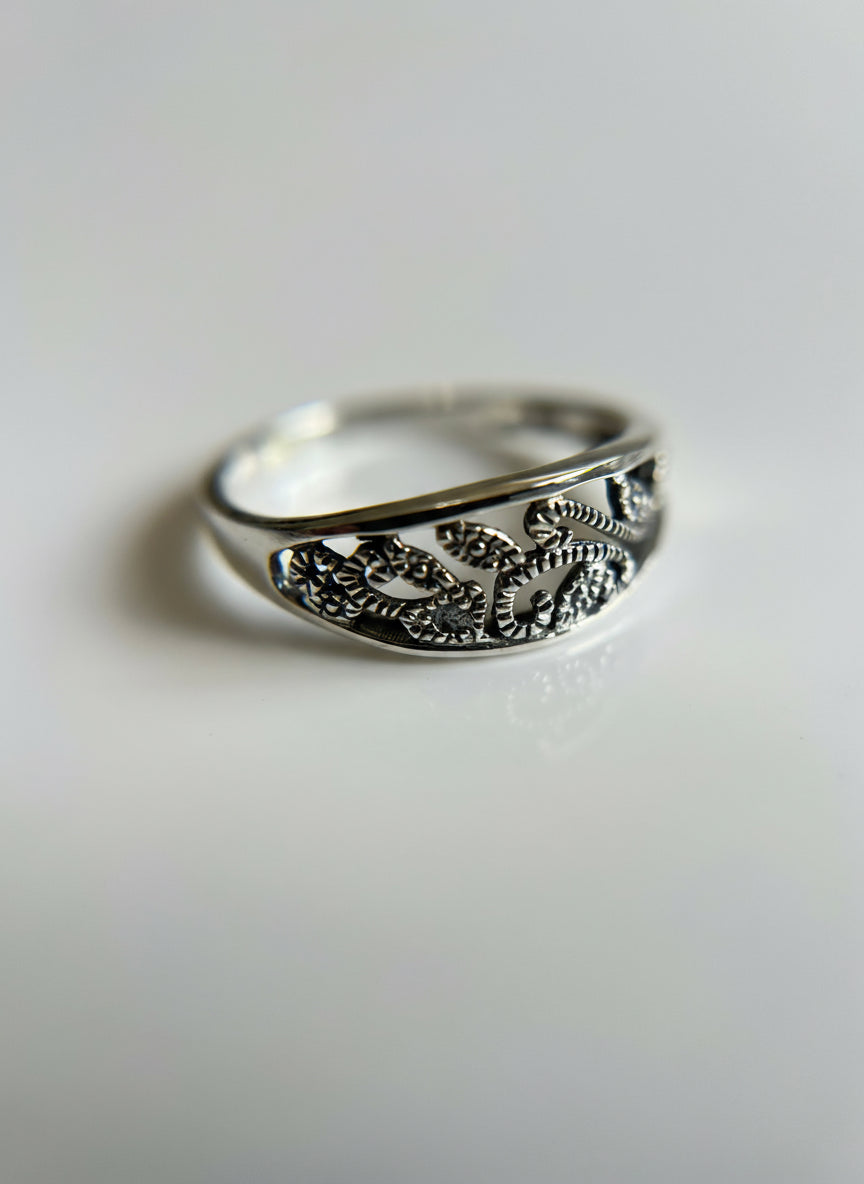 Evil Eye Leaf Vines Ring
