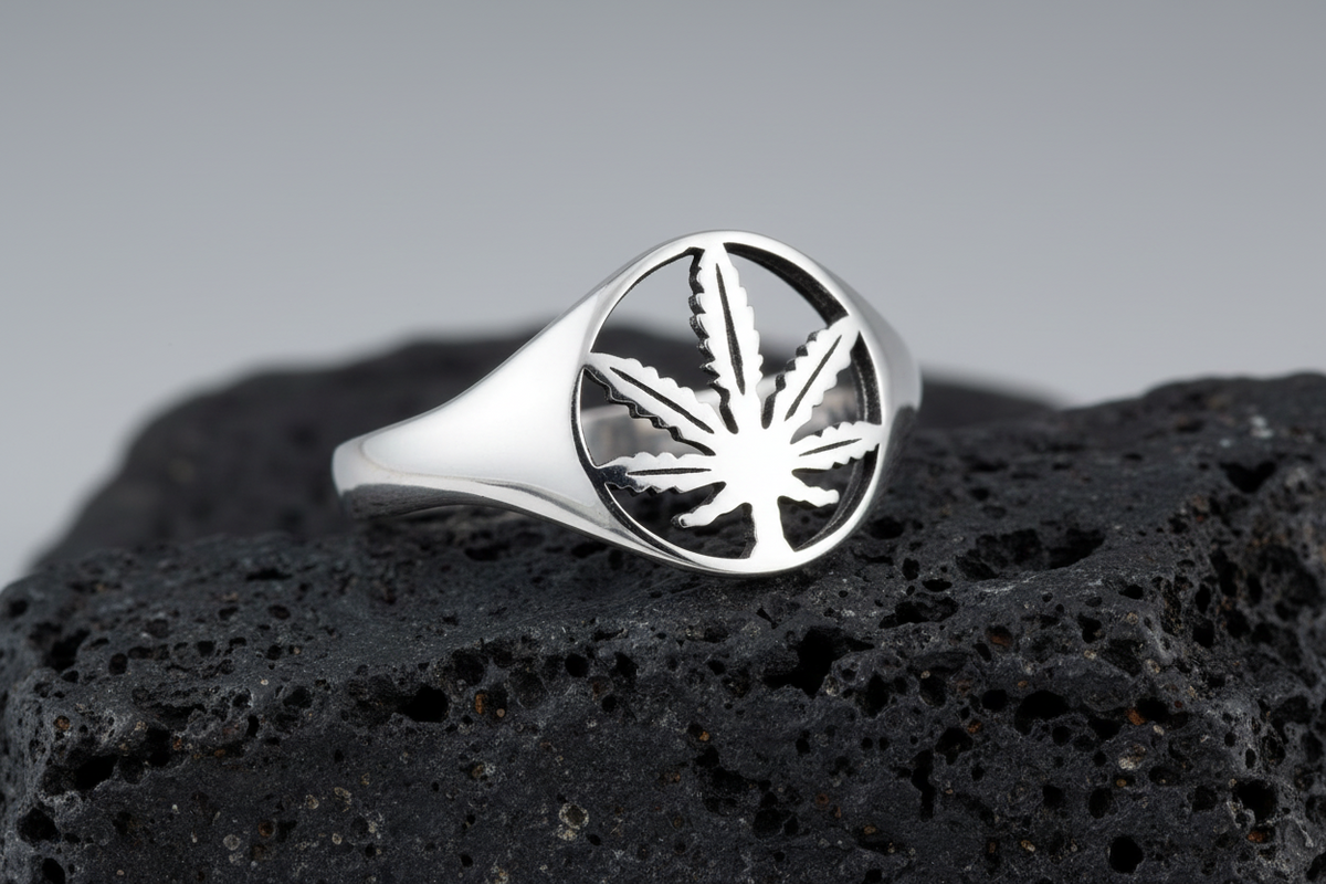 Marijuana Women's Ring – Sterling Silver