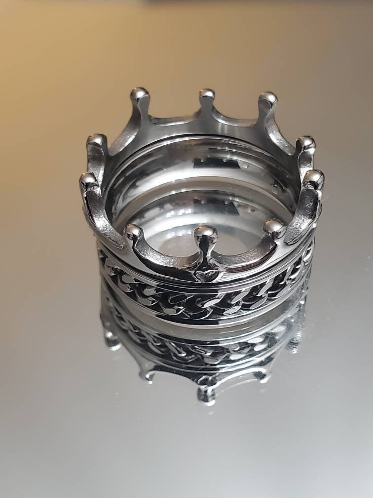 Crown Unisex Ring – Stainless Steel