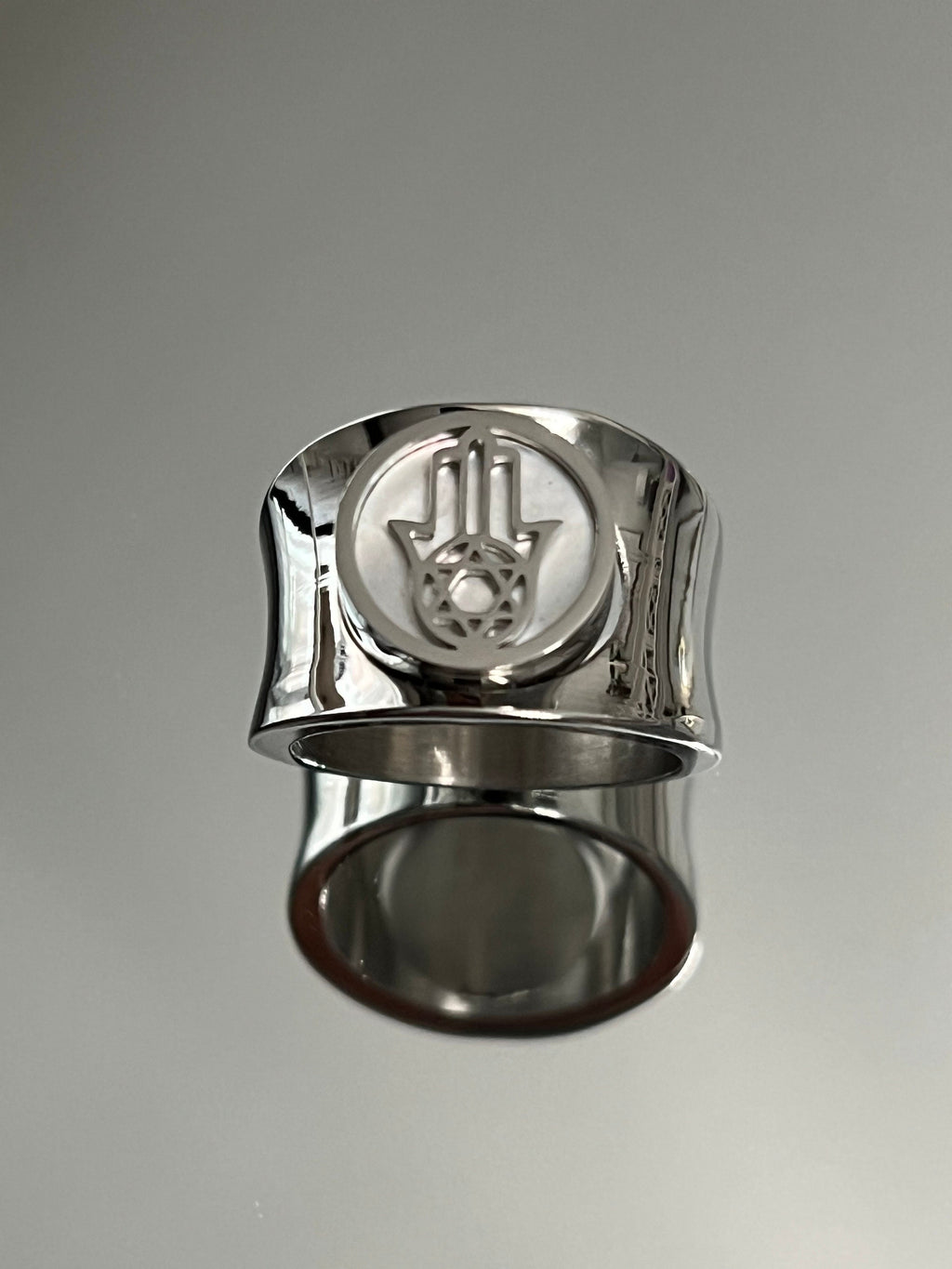 Mother of Pearl Look Hamza Ring