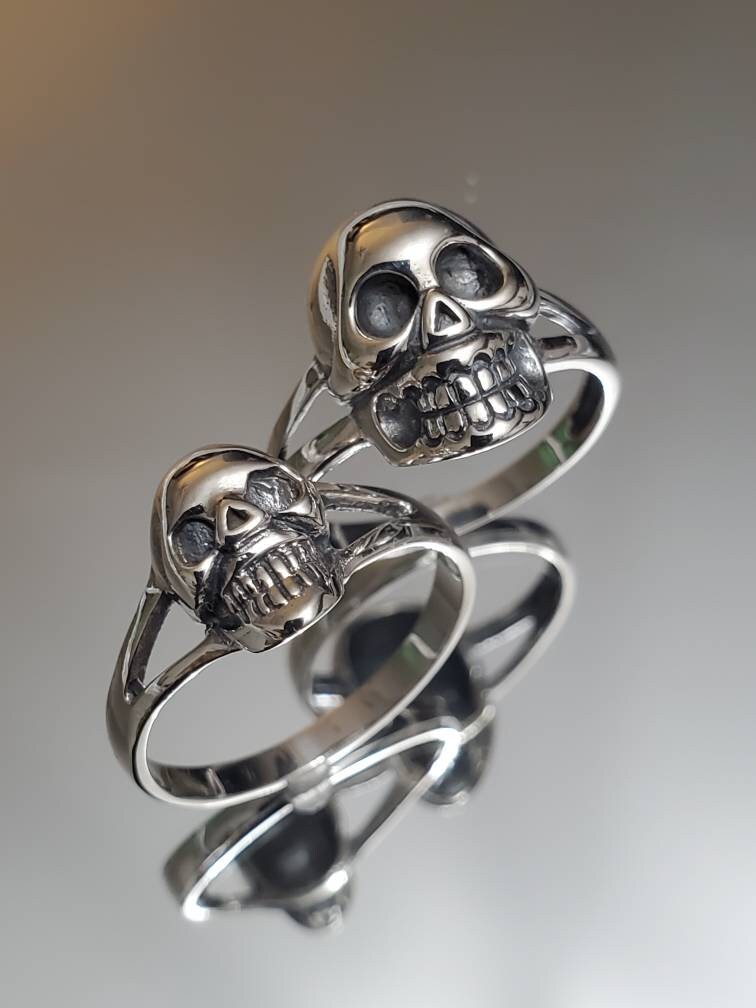 Small Skull Ring