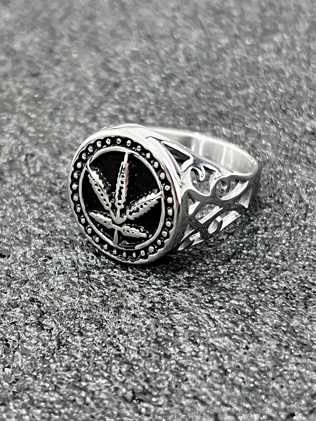 Marijuana Men's Ring – Stainless Steel