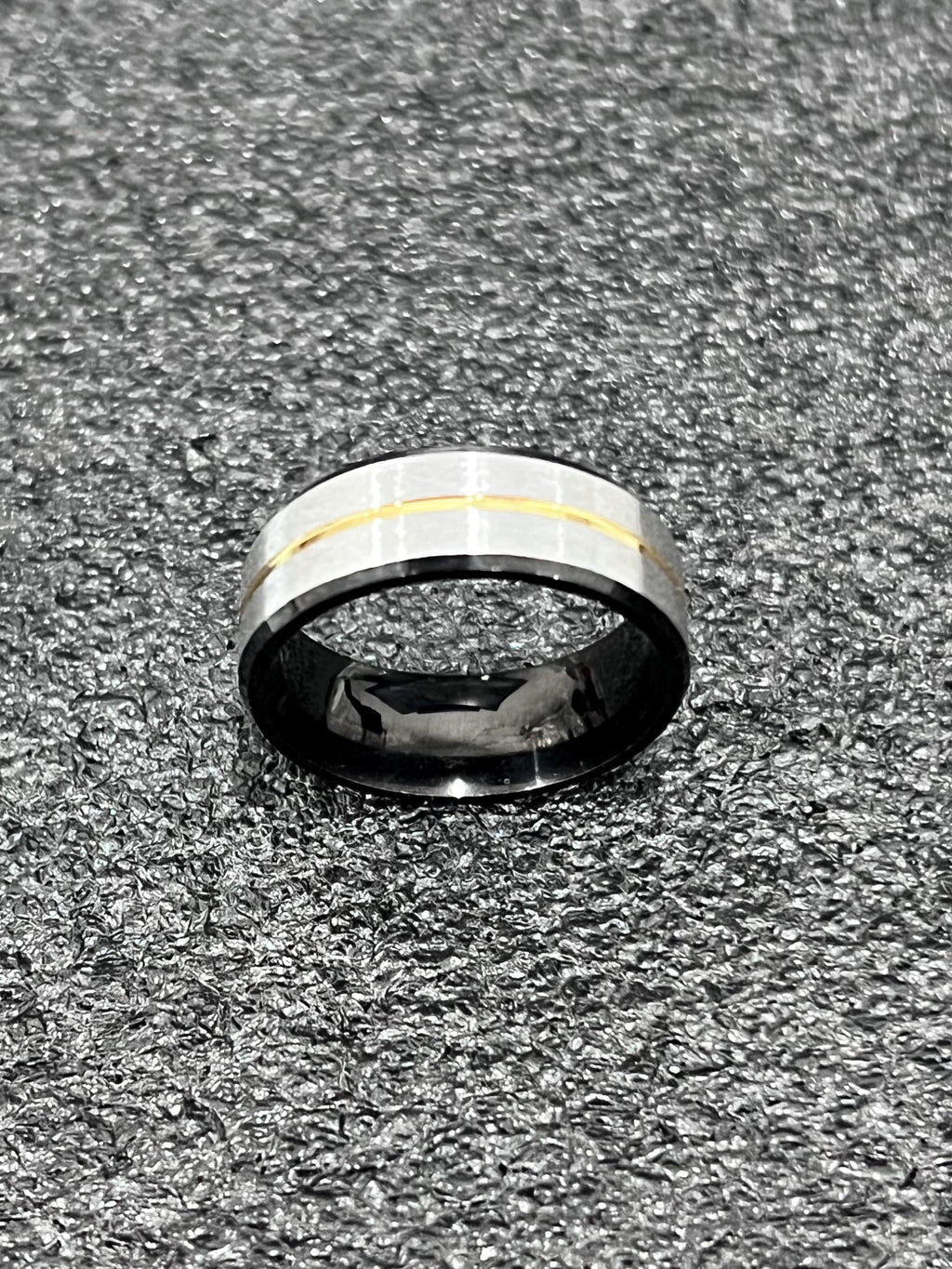 Gold Stripe Ring – 8mm Band Width