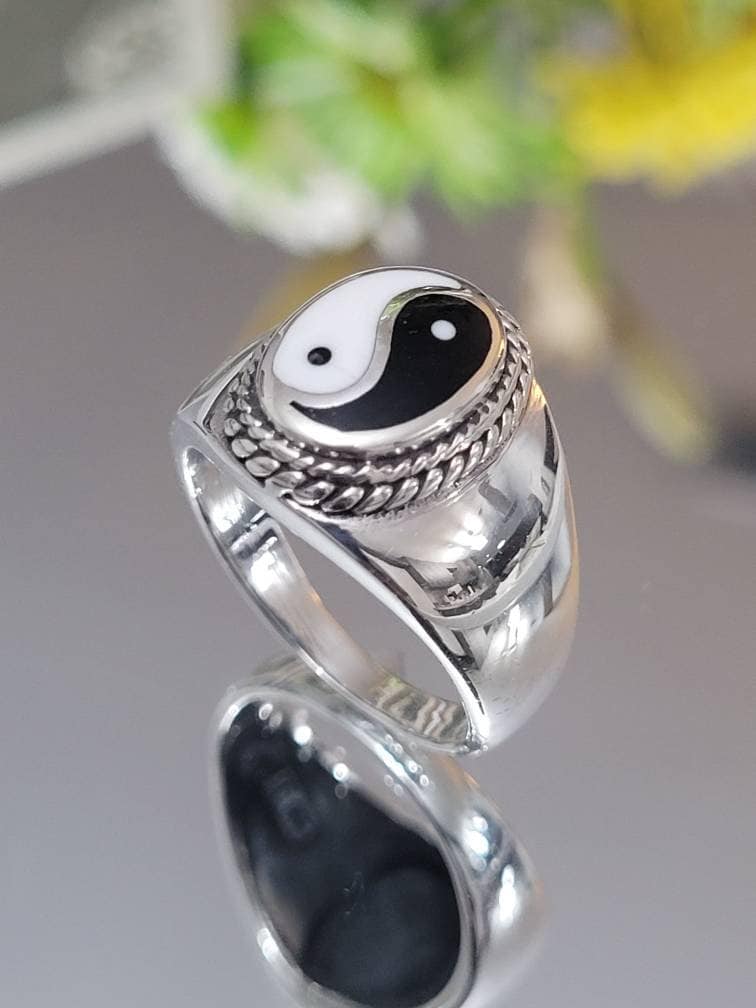 Yin Yang Men's Signet Ring – 925 Sterling Silver