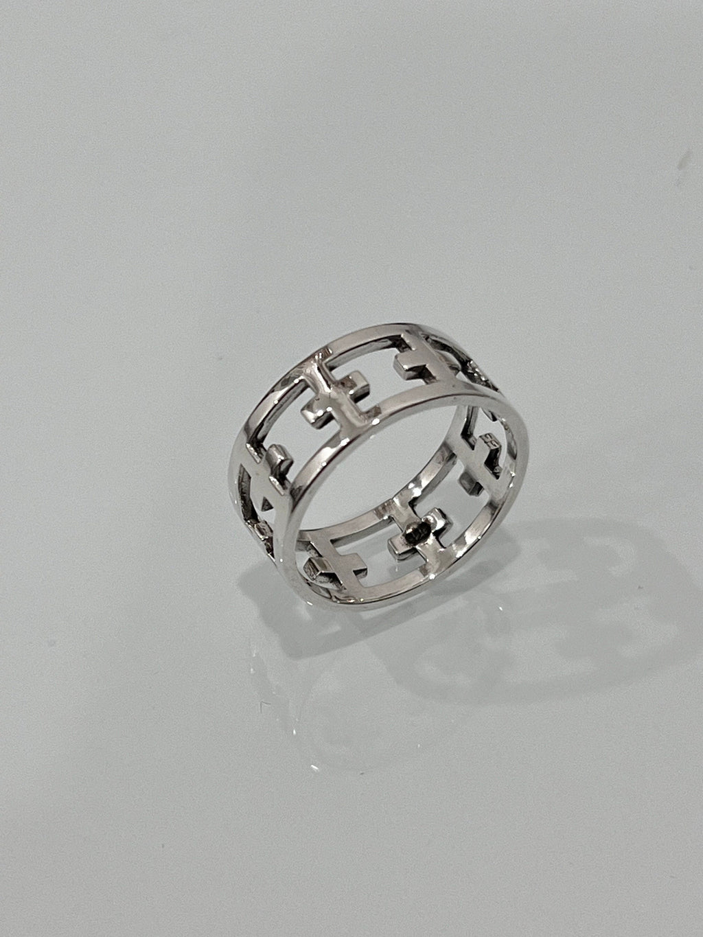 Cross Men's Band – Sterling Silver