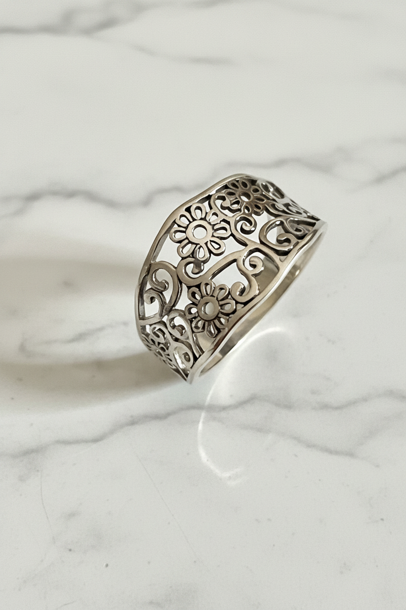 Daisy Vine Ring – Sterling Silver