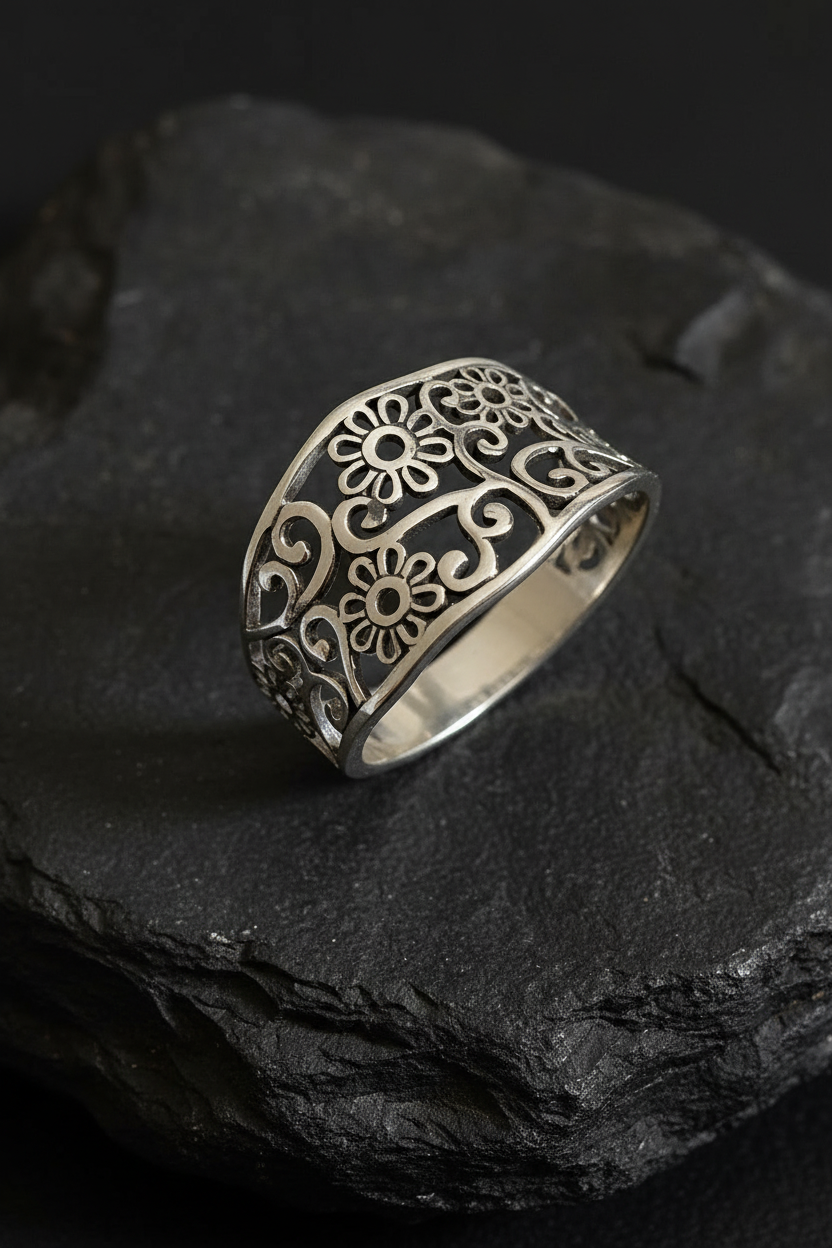 Daisy Vine Ring – Sterling Silver