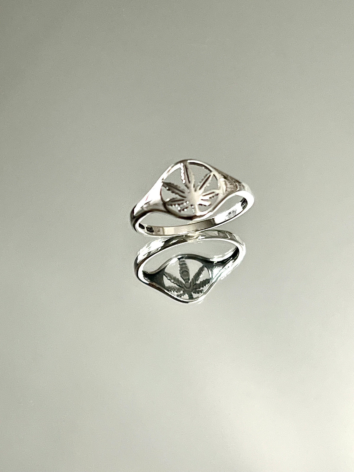 Marijuana Women's Ring – Sterling Silver