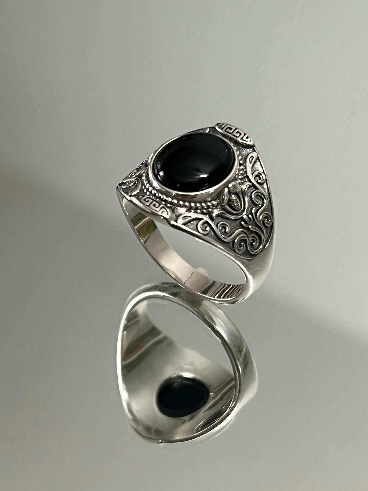 Oxidized Onyx Unisex Signet Ring – Sterling Silver