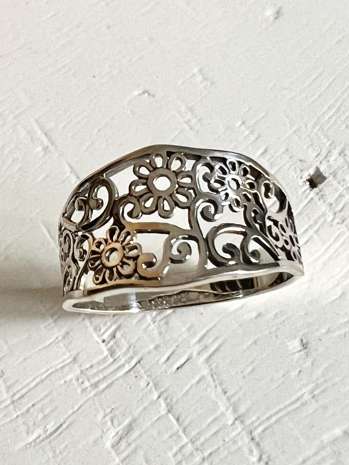 Daisy Vine Ring – Sterling Silver