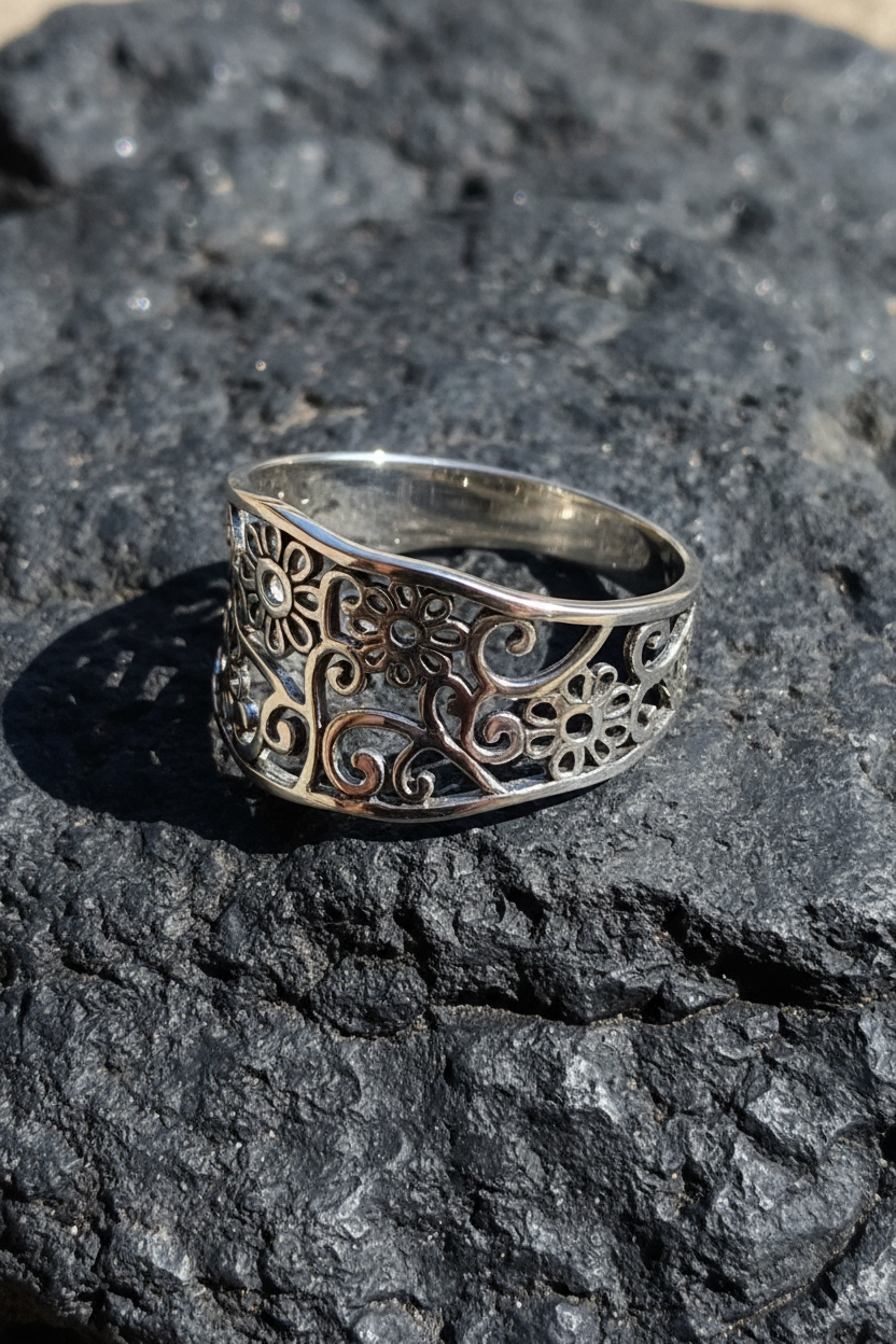 Daisy Vine Ring – Sterling Silver