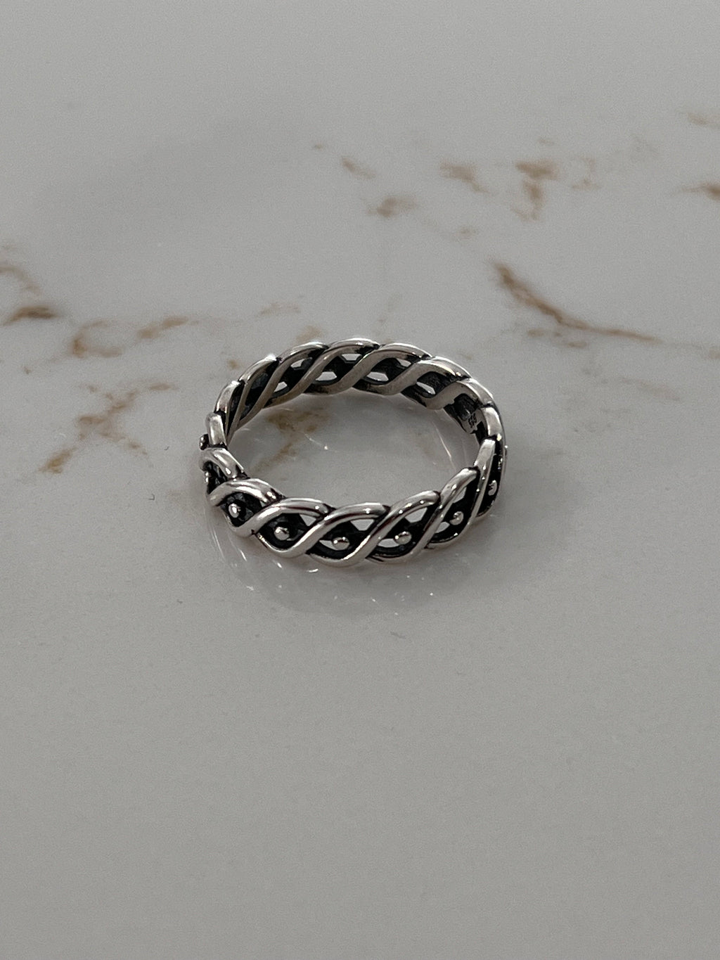 Spiral Eye Unisex Wedding Ring – Sterling Silver