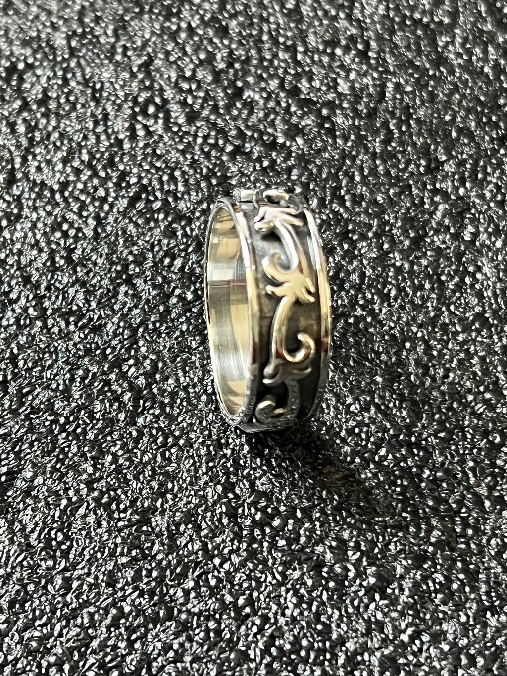 Vine Men's Spinner Ring – Sterling Silver with 7.2mm Band Width