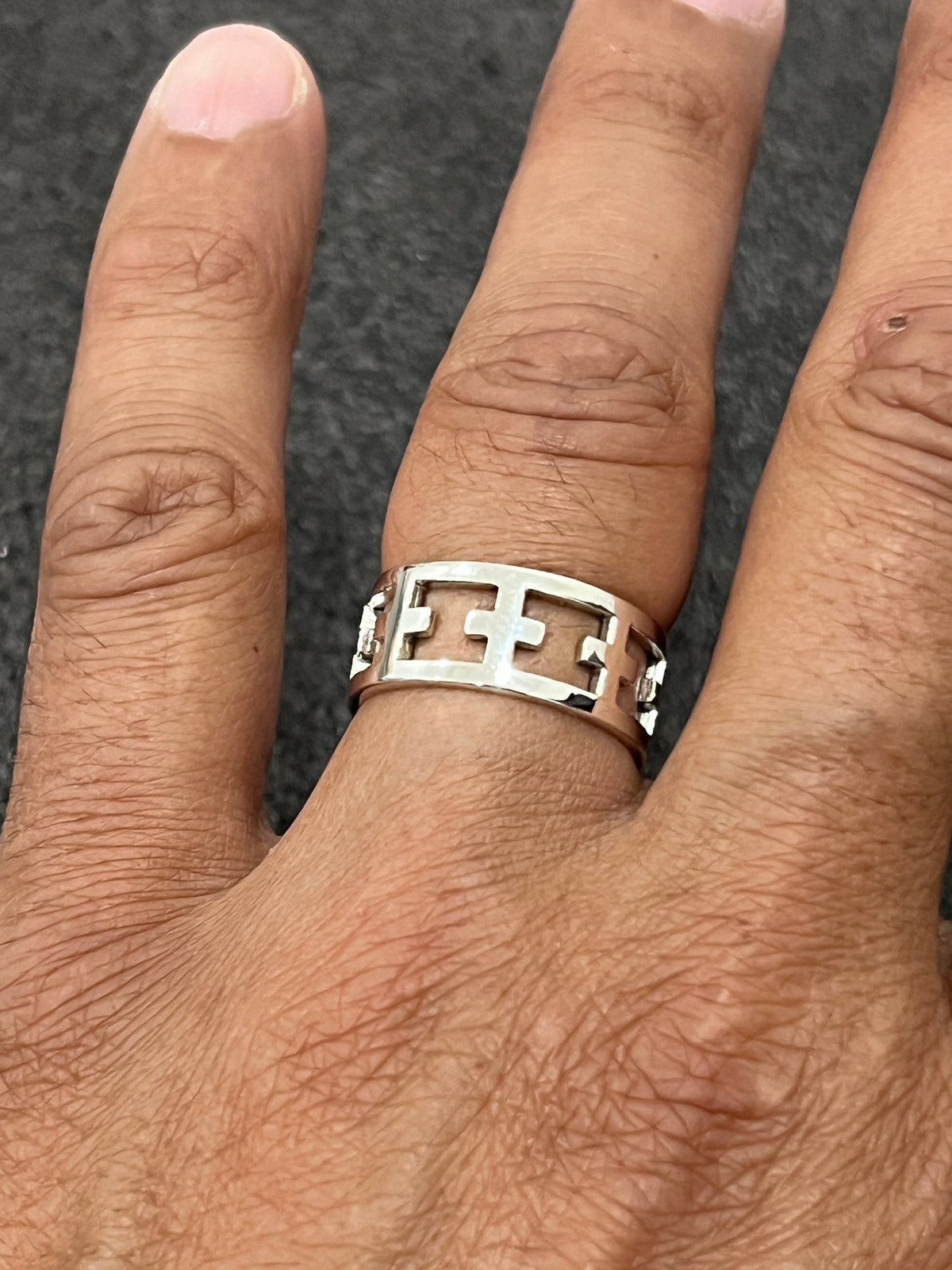 Cross Men's Band – Sterling Silver