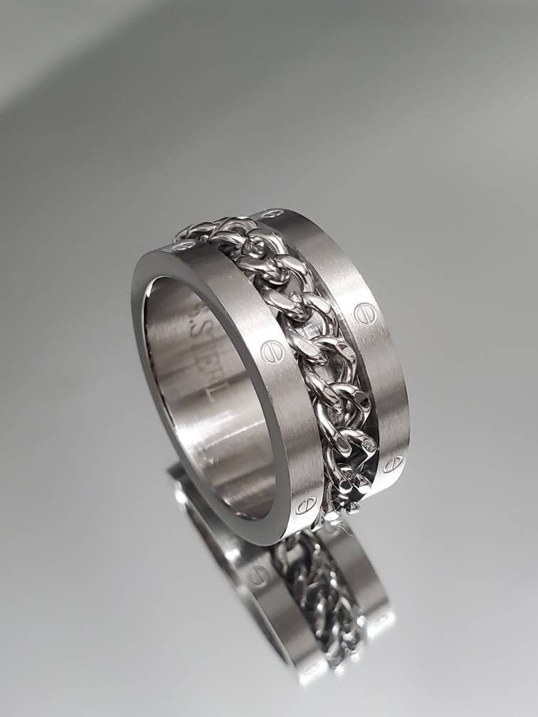 Fashion Inspired Chain Link Band