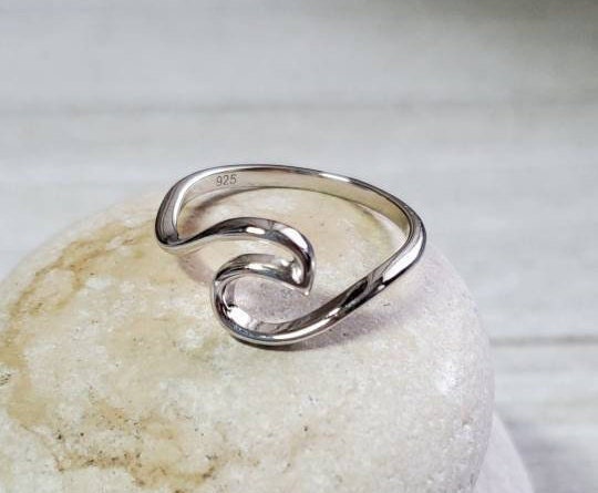 Wave Ring – Sterling Silver
