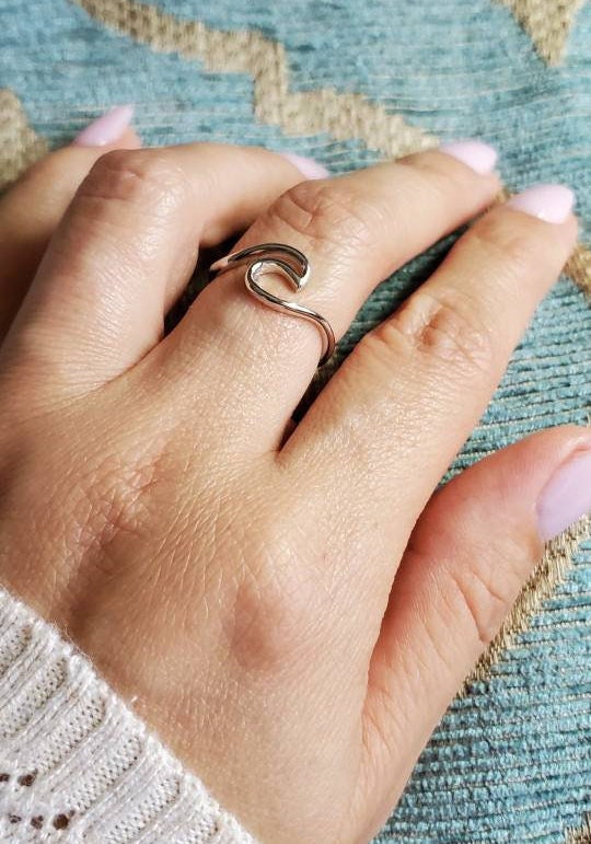 Wave Ring – Sterling Silver