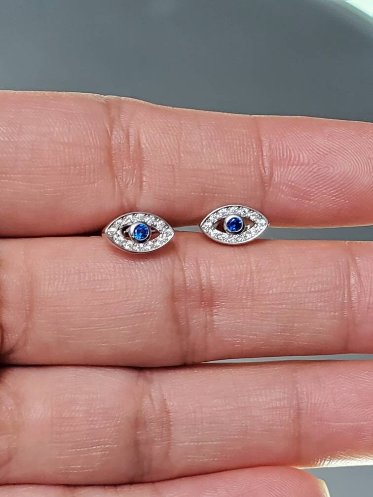 Eye Earrings Blue Sapphire