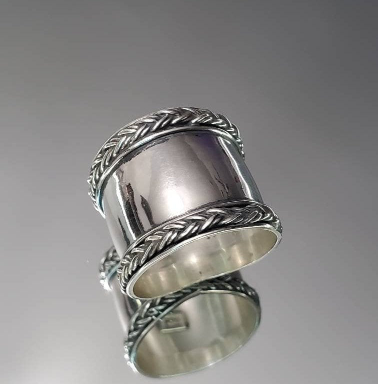 Concave Bali Sterling Silver Ring