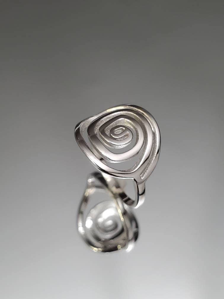 Sterling Silver Spiral Ring, Simple Minimalist Ring, Dainty Women Ring, Swirl Ring, Boho Style Ring