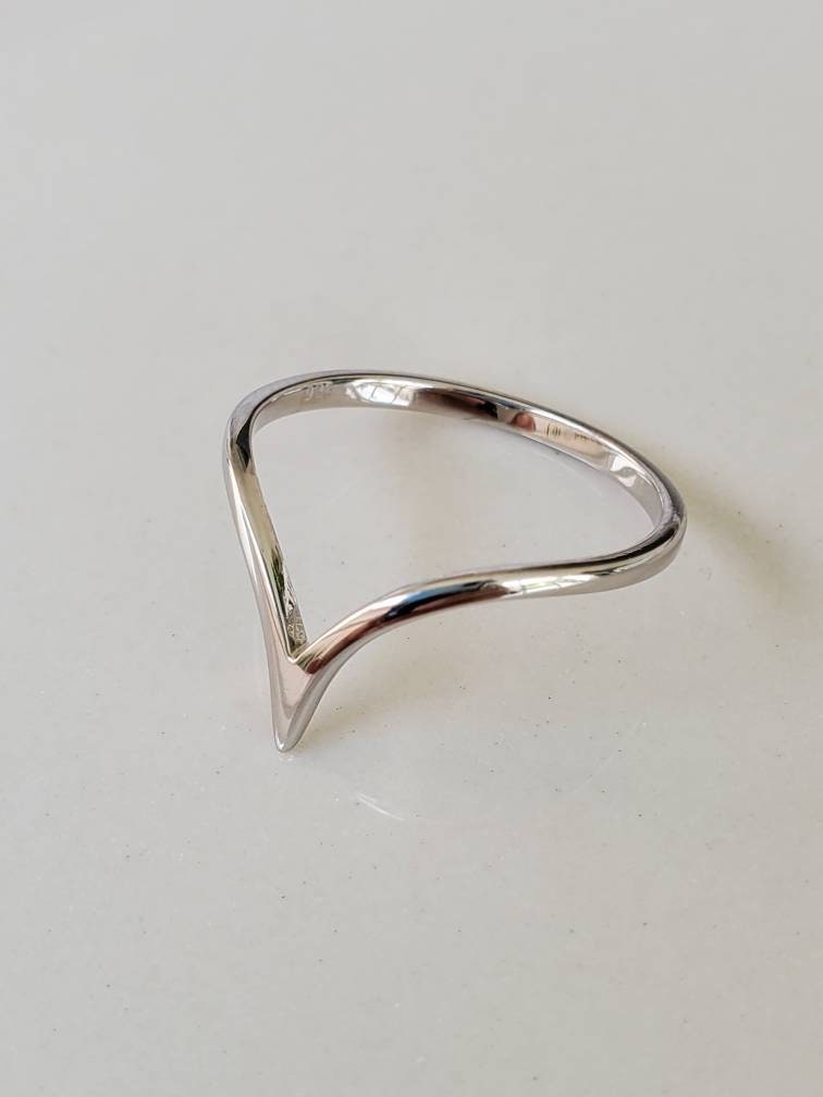 Chevron Ring – 925 Sterling Silver