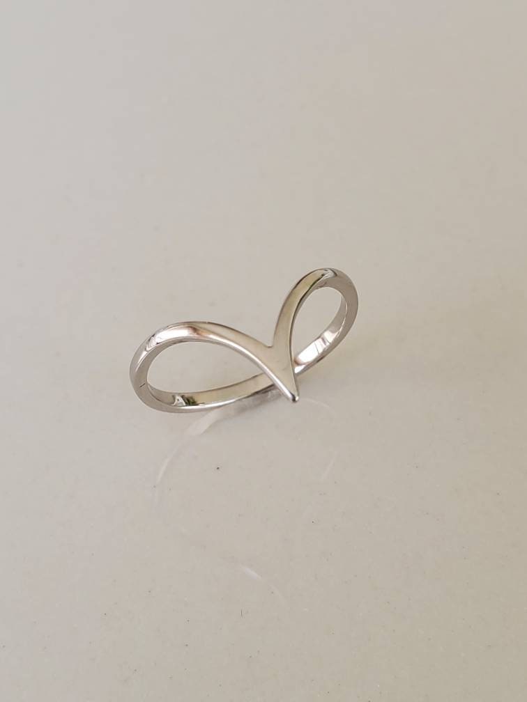 Chevron Ring – 925 Sterling Silver