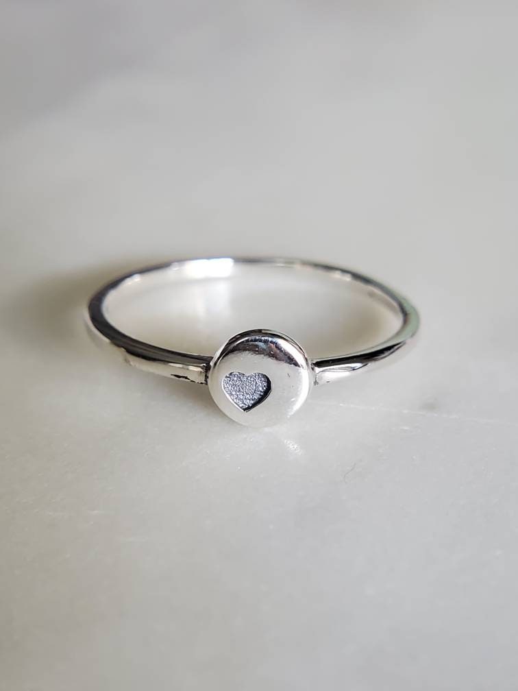 Dainty Heart Ring